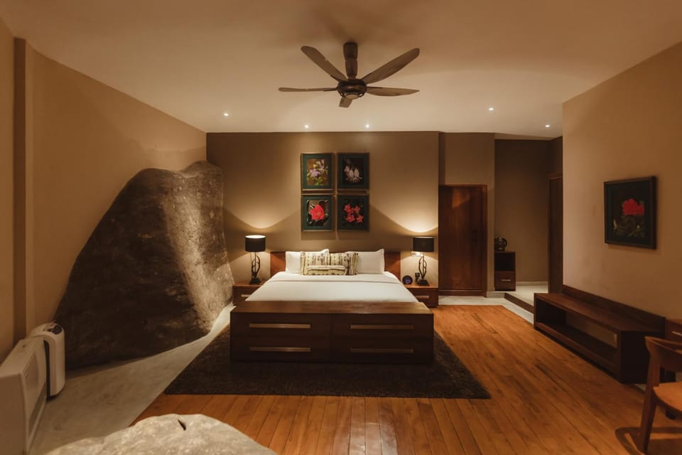 Bed, Bedroom, fireplace