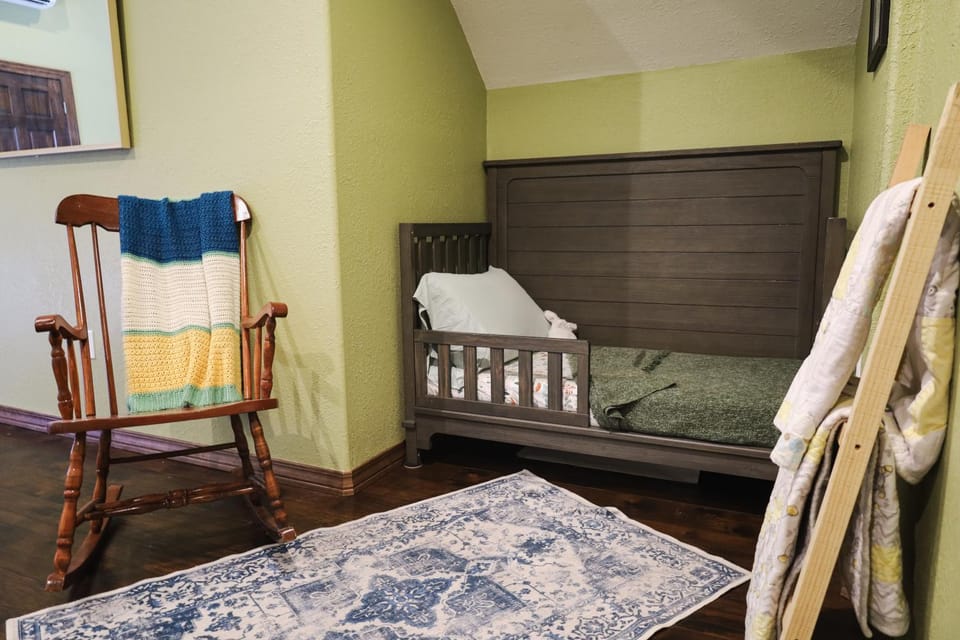 Lepista Landing Family Home Near Downtown KFalls House in Klamath Falls