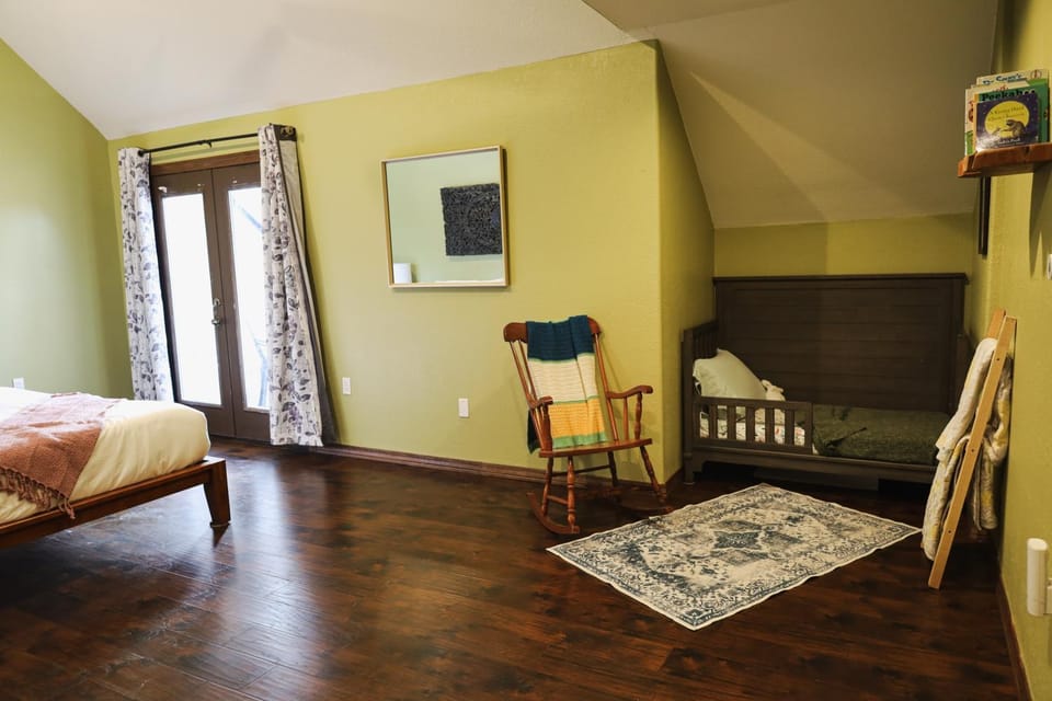 Lepista Landing Family Home Near Downtown KFalls House in Klamath Falls