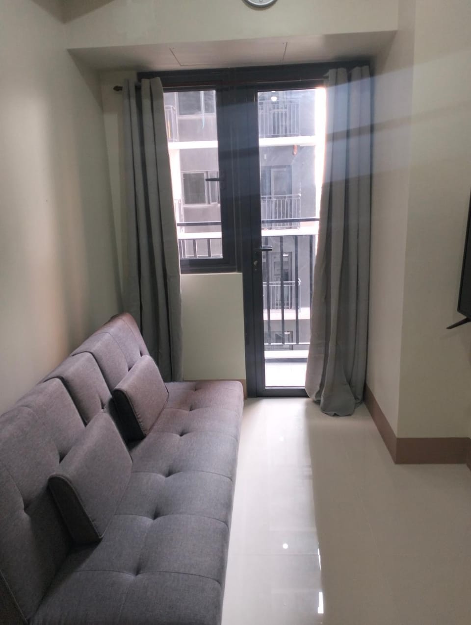 Cozy Condo near Mall of Asia Bed and Breakfast in Pasay