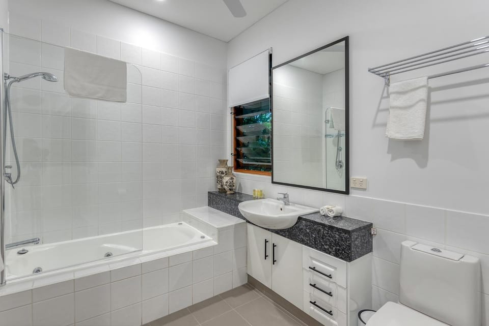 Bathroom, Bath