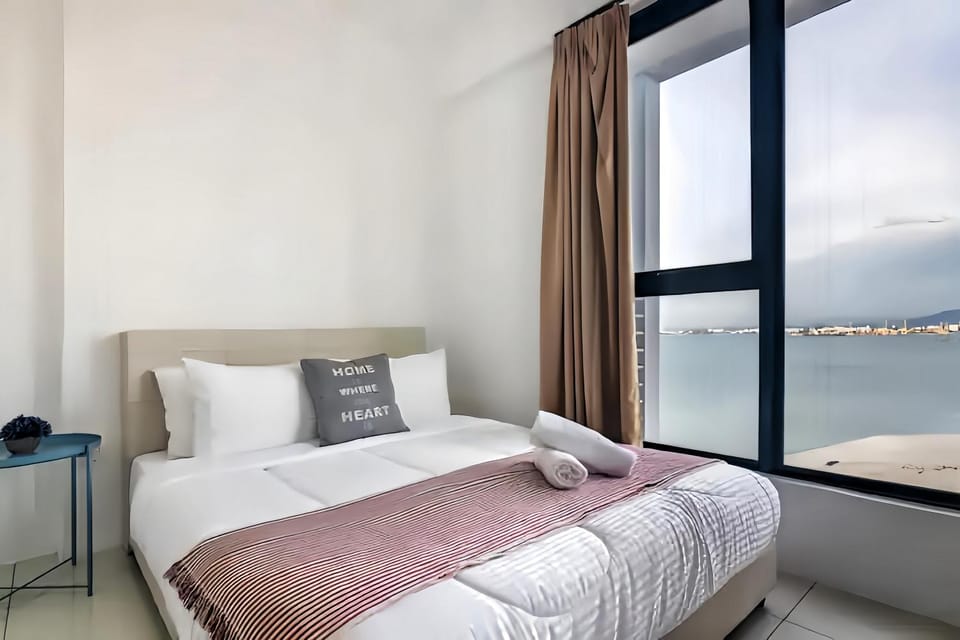 Bed, View (from property/room), Photo of the whole room, Bedroom