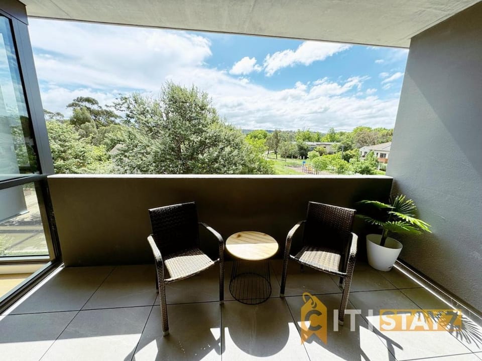 Lavish in Lyneham - 2BD 1Bth Apt Apartment in Canberra