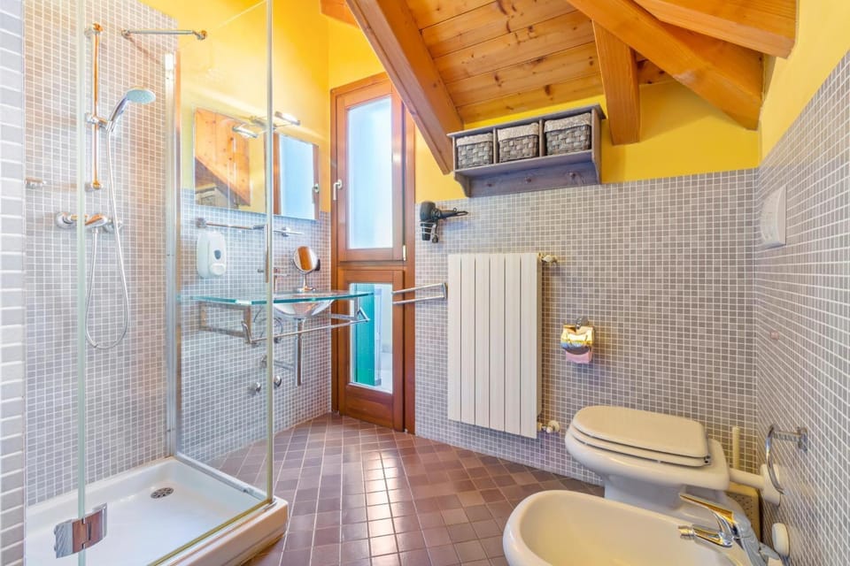 Bathroom, Living room