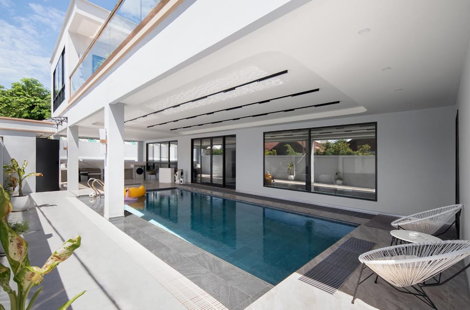 Evening entertainment, Pool view, Swimming pool