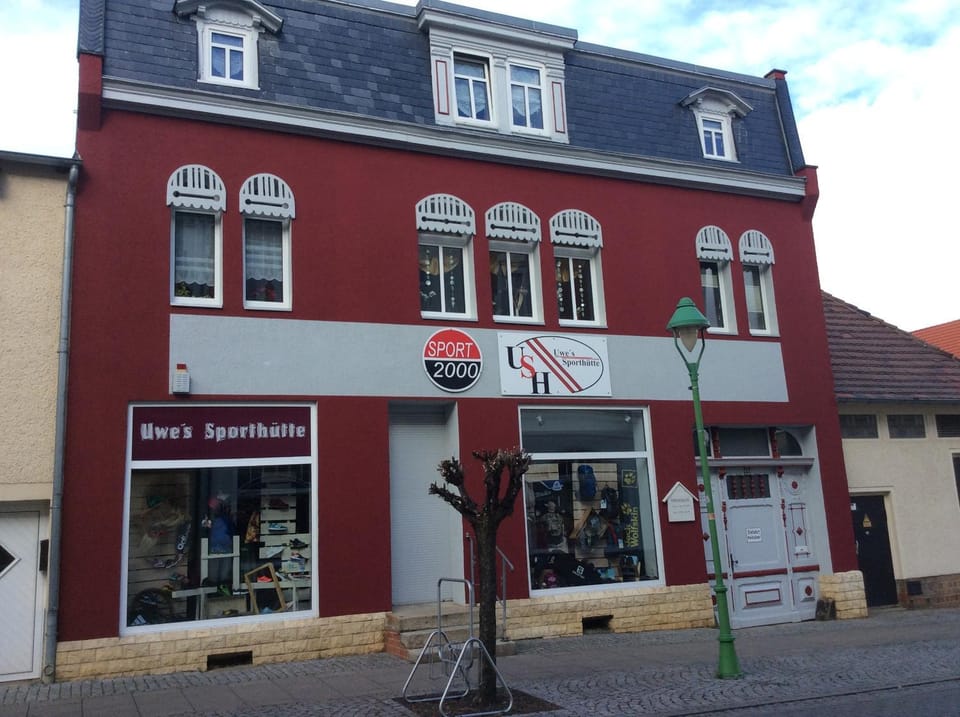 Facade/entrance