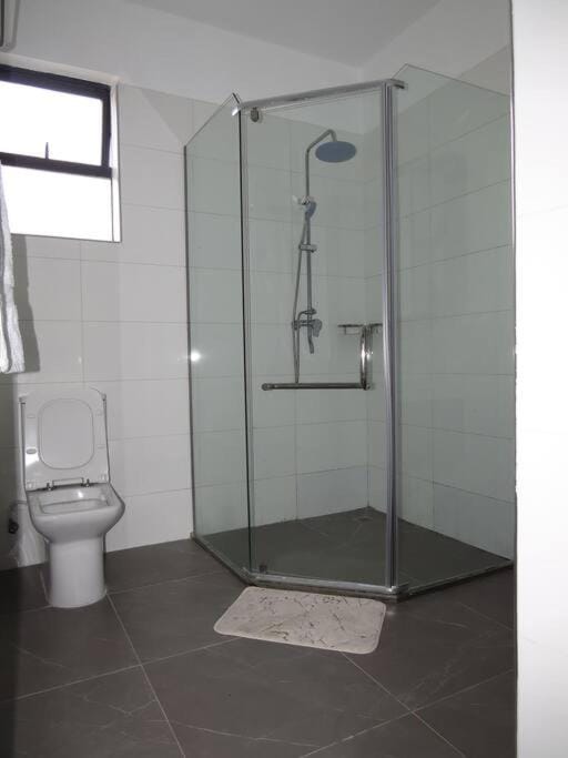 Spacious 3 Bed Apartment-Gym Pool and Rooftop View-Airport Pick Available At a Fee Apartment in Nairobi