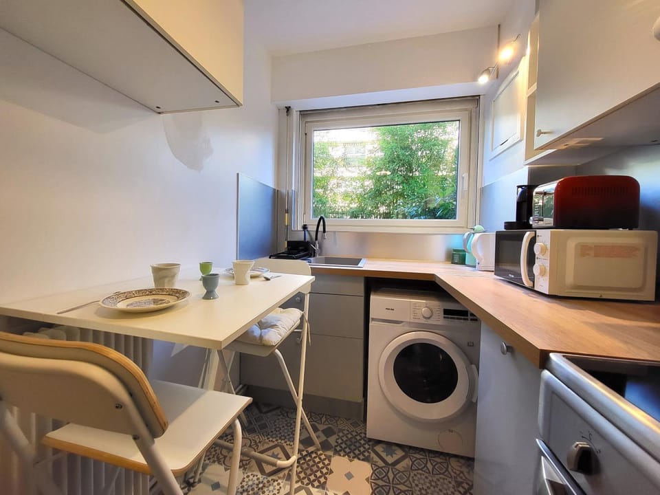 Coffee/tea facilities, Kitchen or kitchenette, Dining area, minibar, pet friendly, stove, toaster, washing machine, dryer