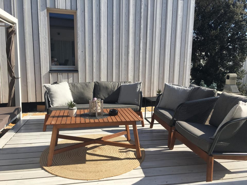 Patio, Day, Seating area