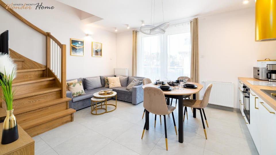 Kitchen or kitchenette, Living room, Seating area, Dining area, minibar, pet friendly, stove