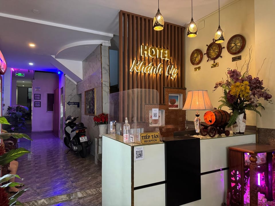 Khách Sạn Khánh Vy Airport TSN - Cổng Nhà Ga T3 Hotel in Ho Chi Minh City