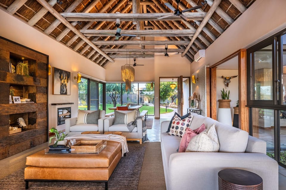 Communal lounge/ TV room, Dining area
