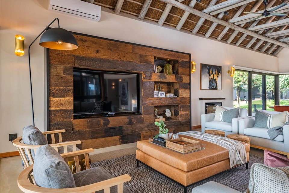 Communal lounge/ TV room, Lounge or bar