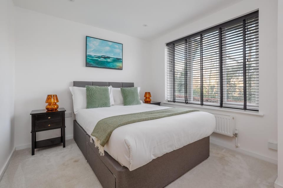 The Hideaway by Grandeur Property Apartment in Poole