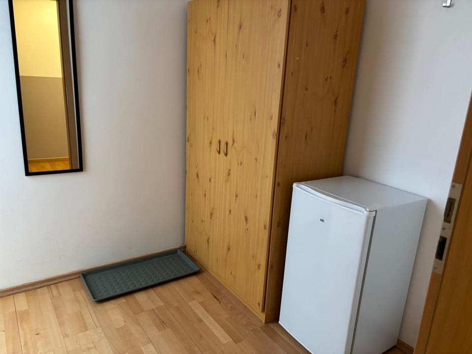 Doppelzimmer-Bad-Kühlschrank-Tv-19 Hotel in Lower Saxony, Germany