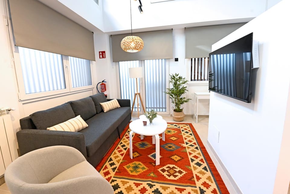 TV and multimedia, Living room, Seating area