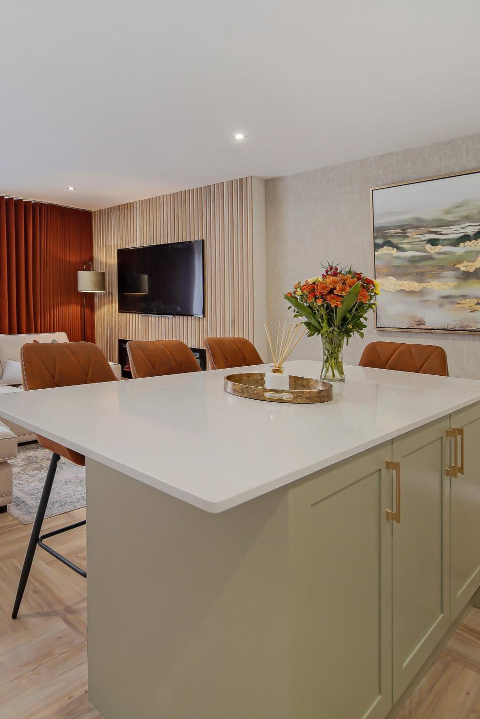 Dining area, kitchen