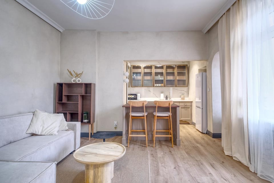 Kitchen or kitchenette, Seating area
