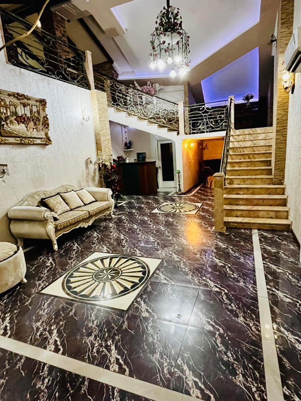 Seating area, Location