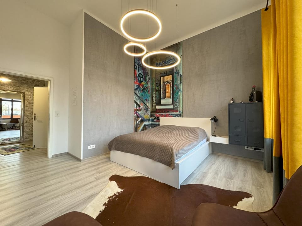 Bed, Living room, Photo of the whole room, Bedroom