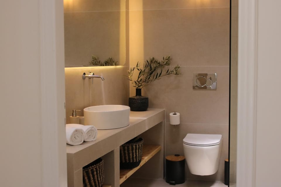 Toilet, Bathroom