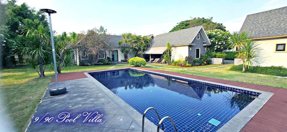 Property building, Day, Garden, Garden view, Pool view, Swimming pool