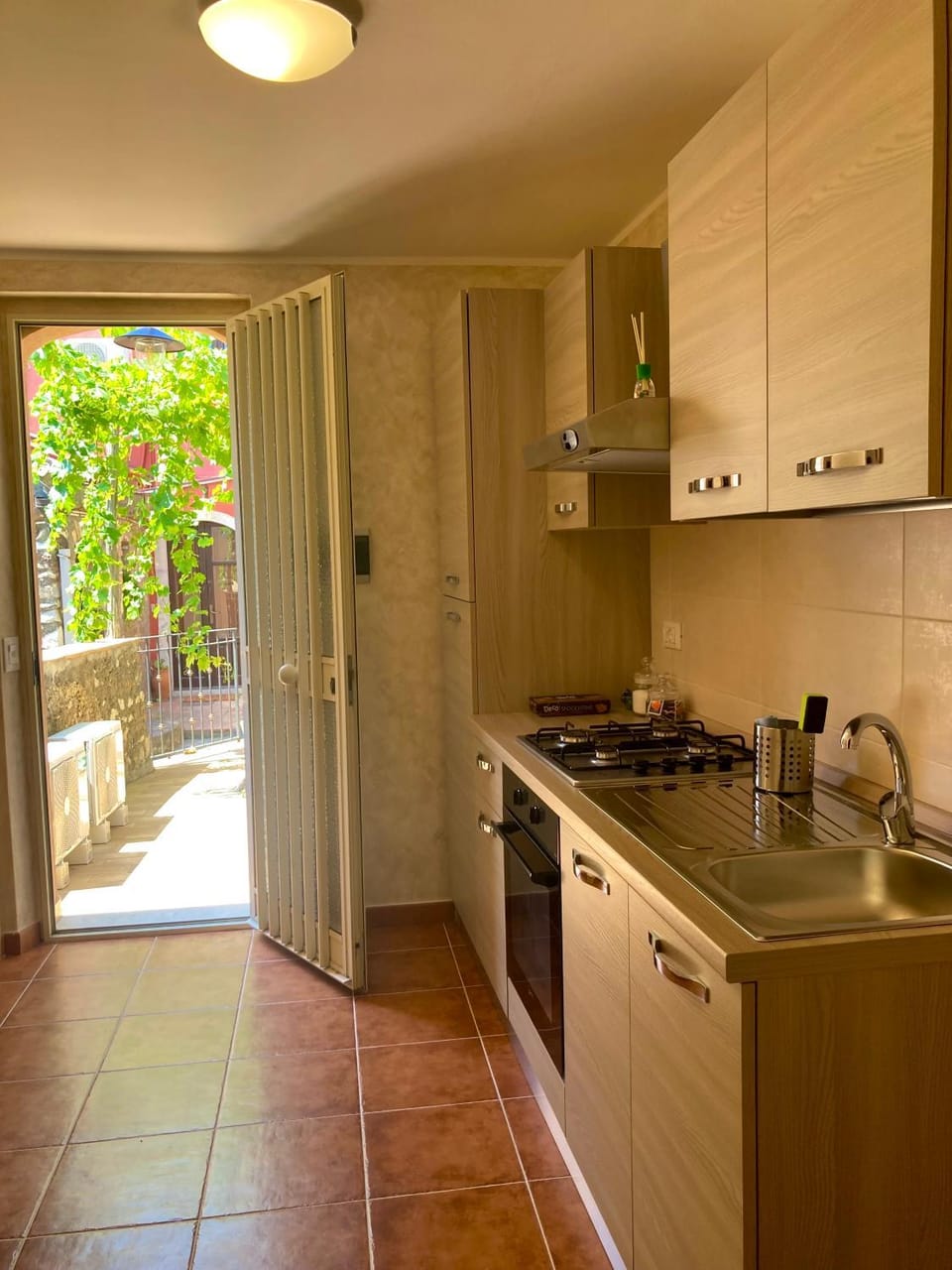 Kitchen or kitchenette, pet friendly, stove