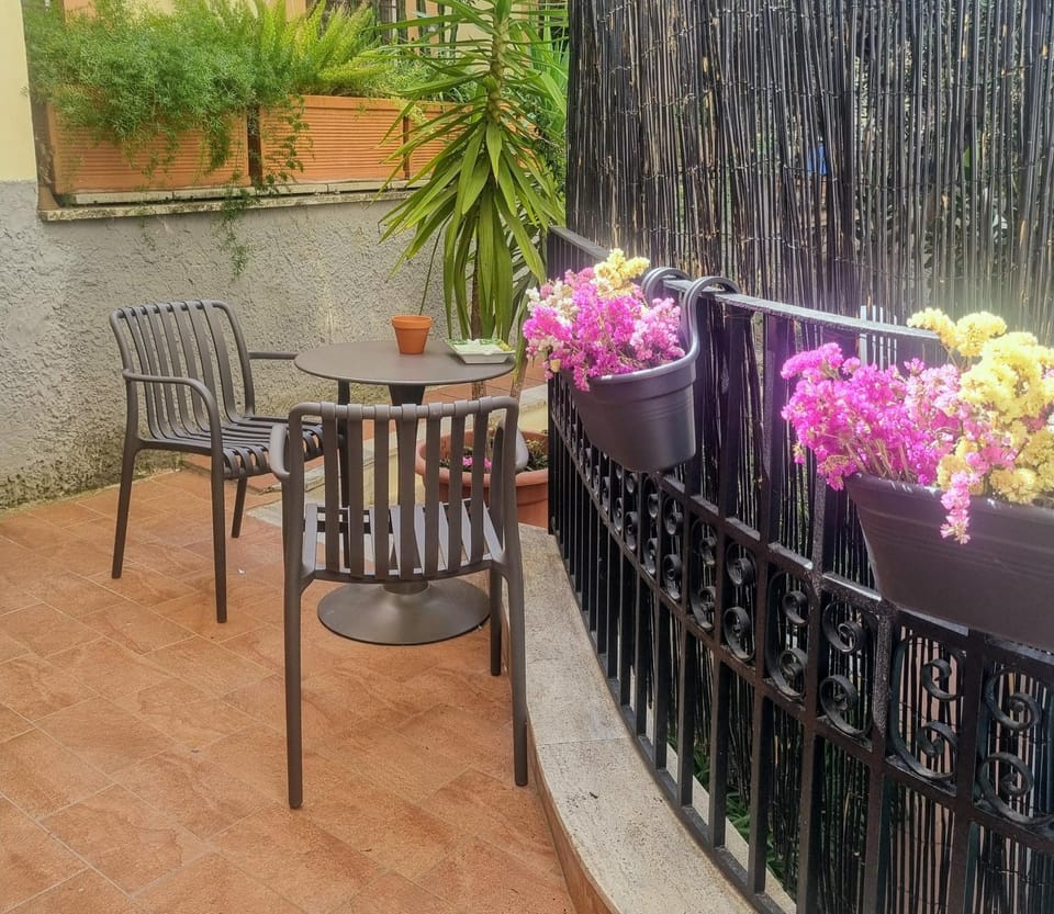 Garden, Balcony/Terrace