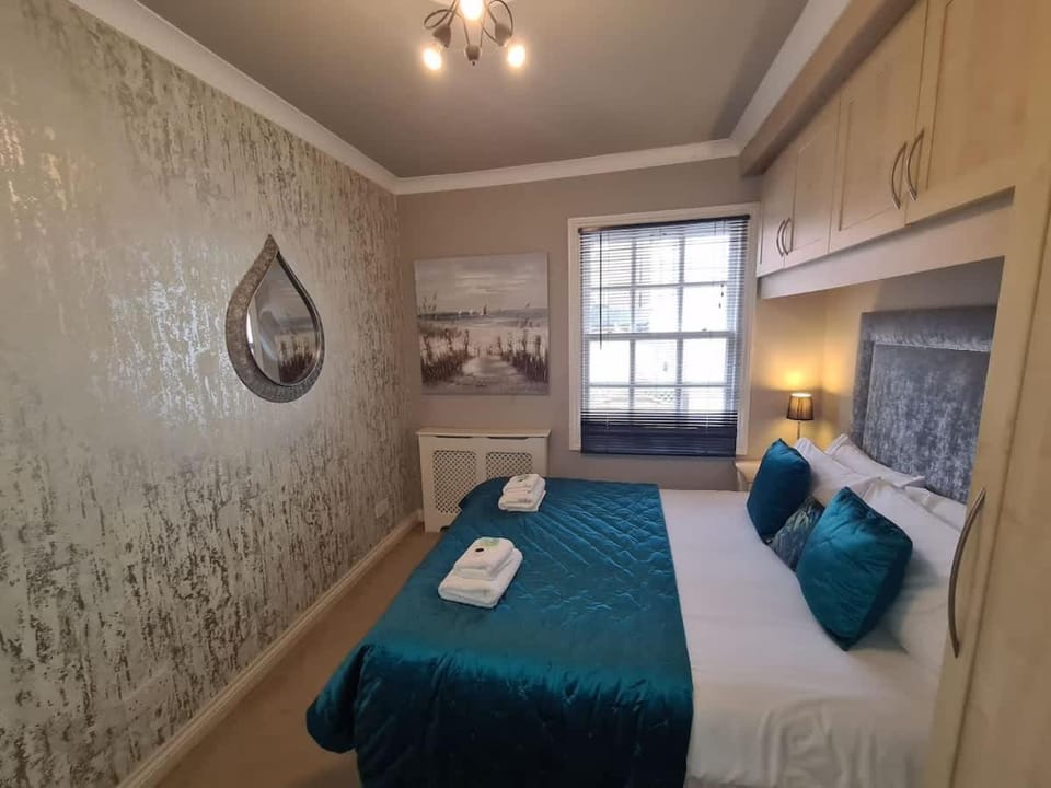 2 Bed - City Centre on your doorstep Parking House in Chester