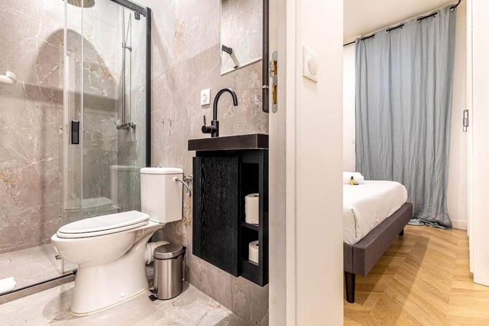 Appartement moderne pour 4 proche Arc de Triomphe Apartment in Paris