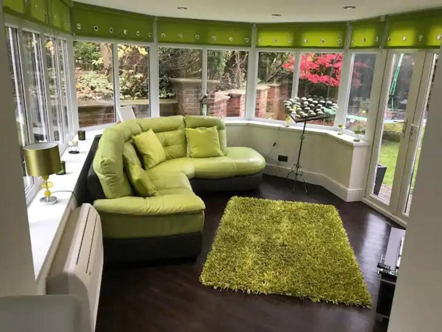 Eastfield Lodge with Hot Tub House in England