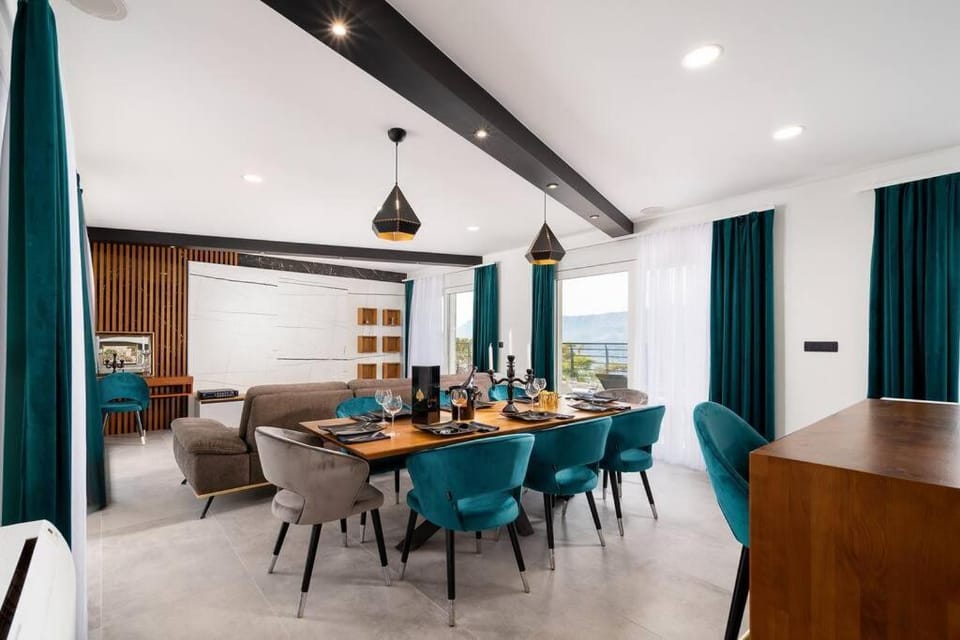 Villa Symphony, heated pool - 10m from the sea Villa in Split-Dalmatia County