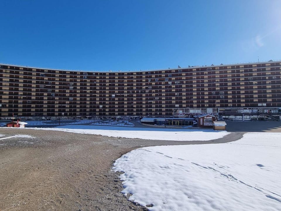 Studio confortable, à 50m des pistes, pour 4 pers., parking, wifi, animaux admis Apartment in Provence-Alpes-Côte d'Azur