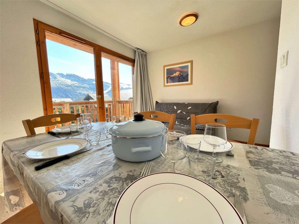 Appartement 2 pièces, 6 pers, animaux admis, parking, près des pistes Apartment in Provence-Alpes-Côte d'Azur