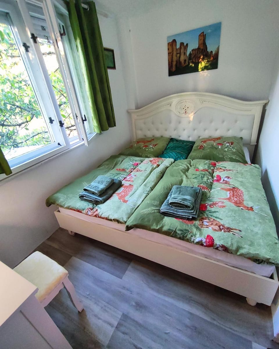 Bed, Bedroom
