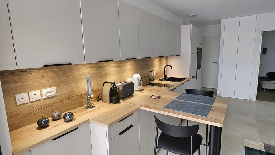 Dining area, Meals, kitchen