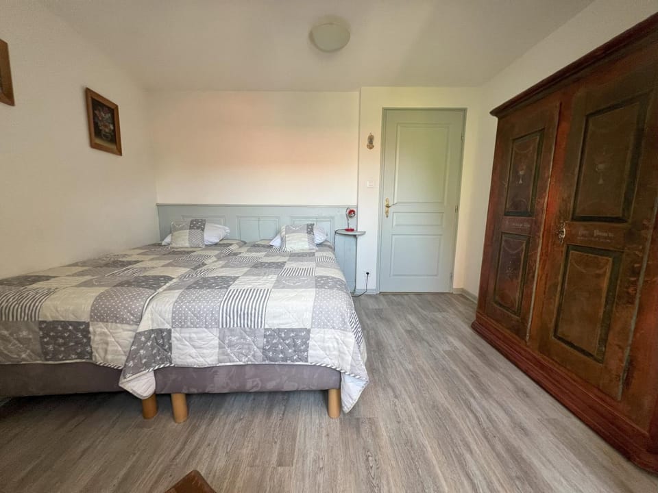 Bed, Bedroom, wardrobe