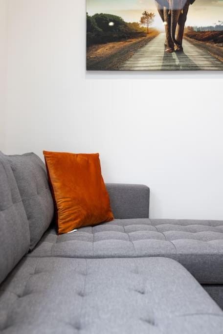 Flatzy - Modern 3 Bedroom Home in City Centre House in Liverpool