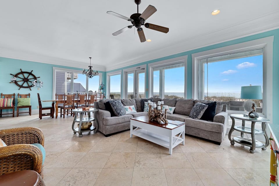 Nana's Serenity House in West Beach