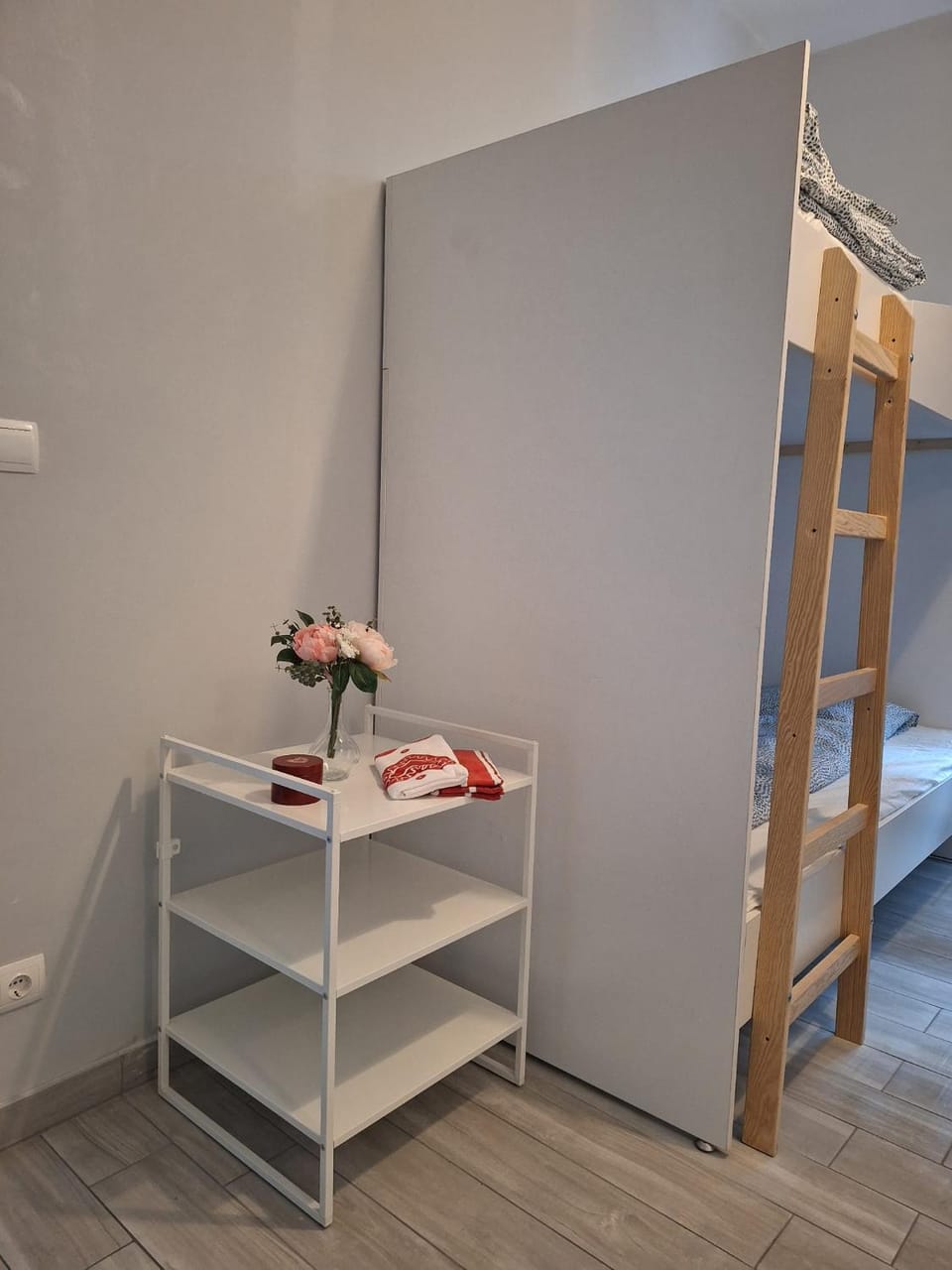 Donau Zentrum W Apartment in Vienna