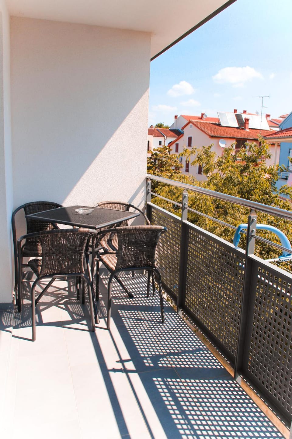 Balcony/Terrace, Quiet street view