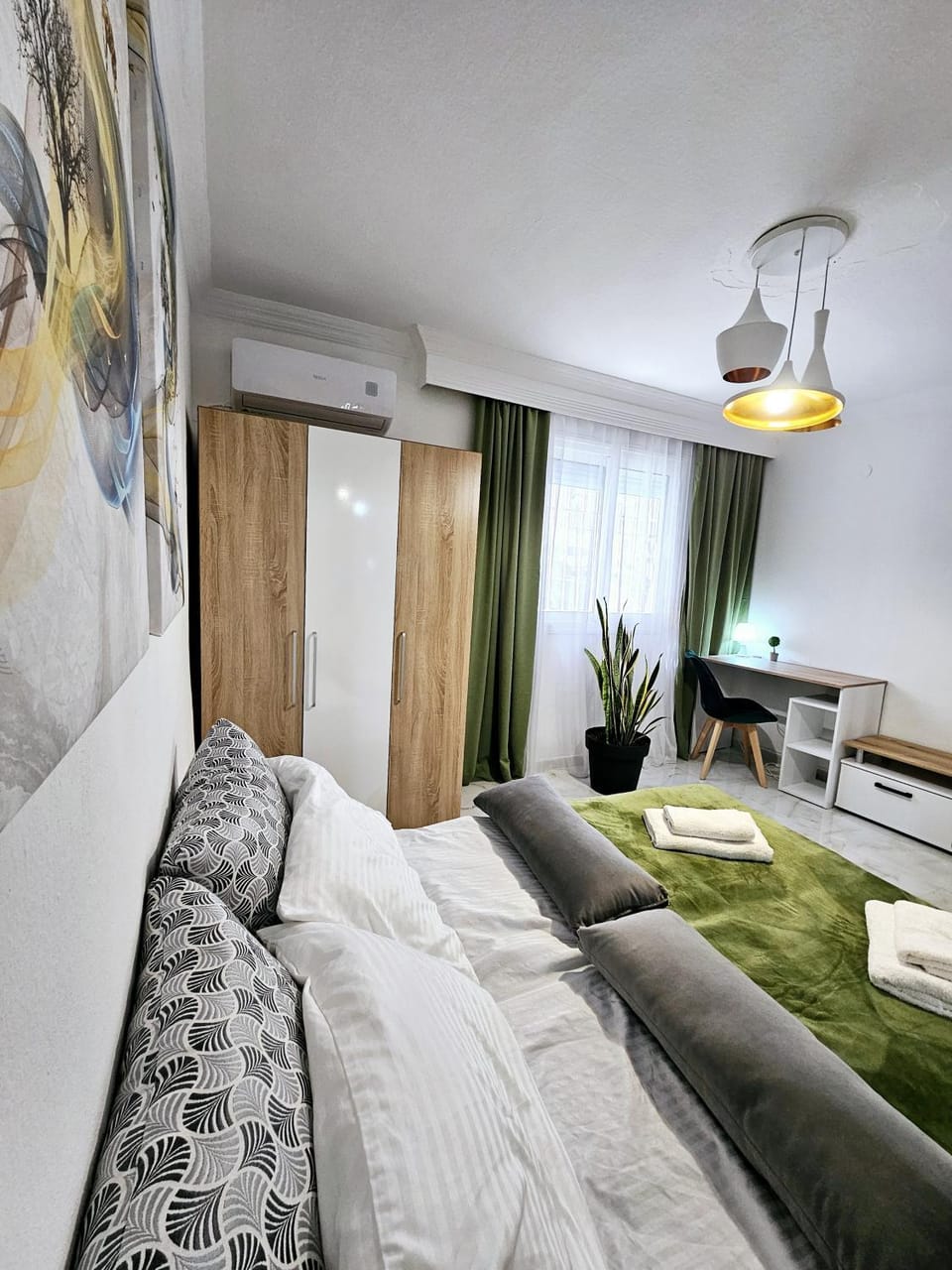 Bed, Living room, Photo of the whole room, Seating area, Bedroom, wardrobe