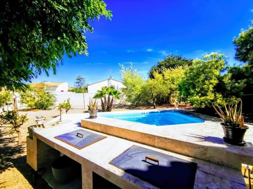 Property building, Swimming pool