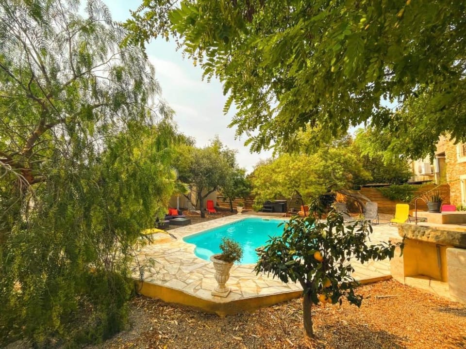Property building, Swimming pool