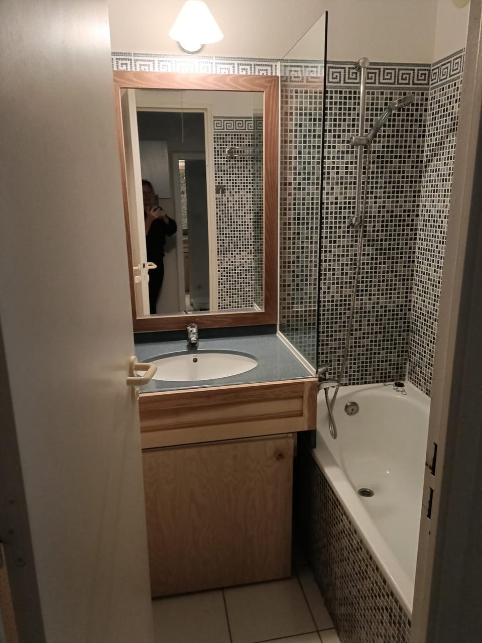 CAP ESTEREL VILLAGE VACANCES T2 vue mer AGAY Apartment in Saint-Raphael