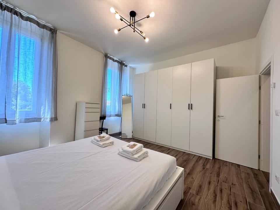 Bed, Photo of the whole room, Bedroom, towels, wardrobe