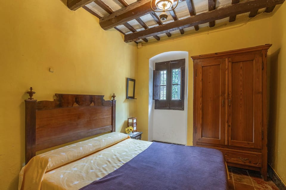 Property building, Living room, Bedroom