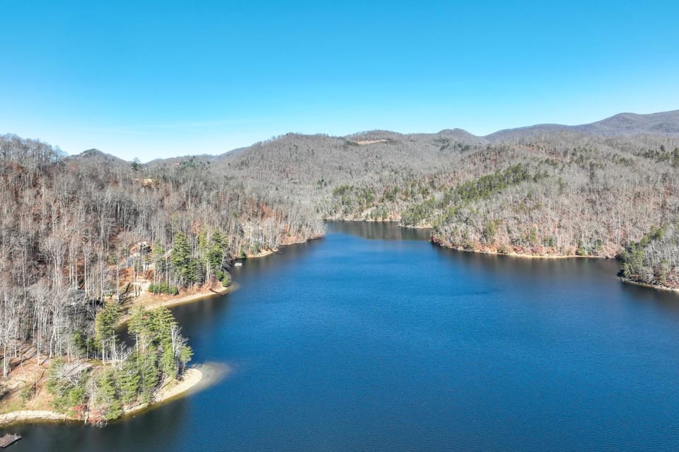 Hike & Boat: Cozy Bear Lake Cottage! House in Tennessee