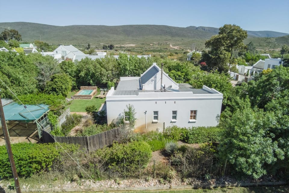 Serenity in McGregor House in Western Cape