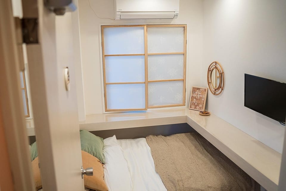 Business Hotel Kankokukan - Vacation STAY 45862v Bed and Breakfast in Japan